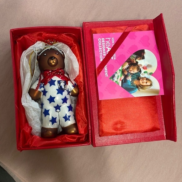 Swarovski Designer Bear Ornament St. Jude - Picture 5 of 7